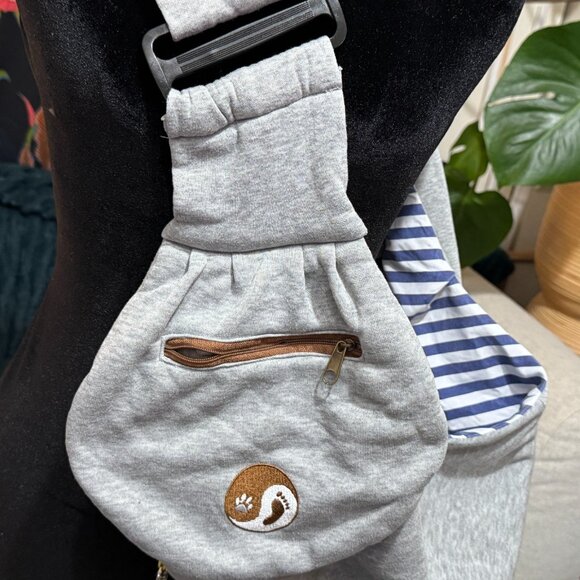 TIMETUU Pet Gear: Reversible Cross-Body Pet Sling Pet Carrier, Grey/Blue Stripe - Picture 6 of 16